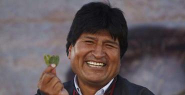 Evo Morales தனது செயலாளருடன் வசிக்கிறார்